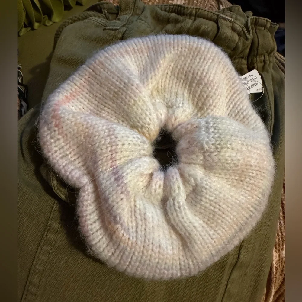 Free People Nina Jumbo Hair Sweater Scrunchie One Size NWT
